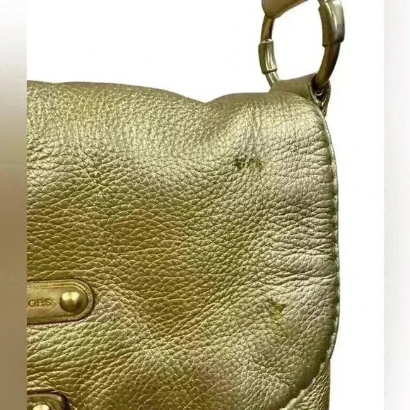 MICHAEL KORS METALLIC GOLD PEBBLED LEATHER CROSSBODY BAG - Picture 2 of 14